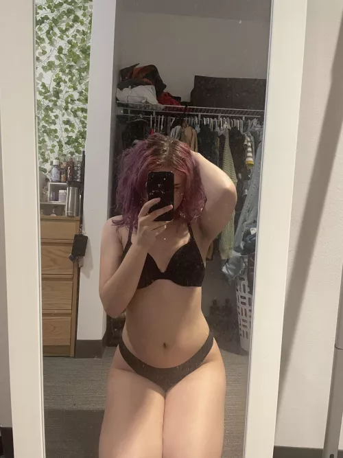 i’ll be your little slut 😉