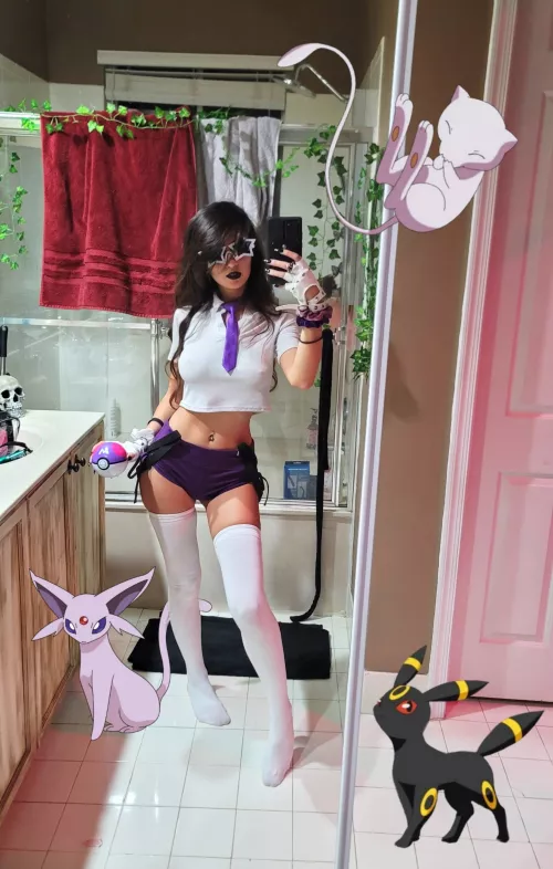 lemme stuff my toes in your mouth while i play pokemon 🥰