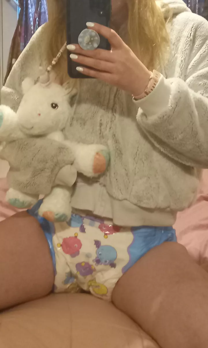 Little Pwincess feeling like a lil monster 😈👹