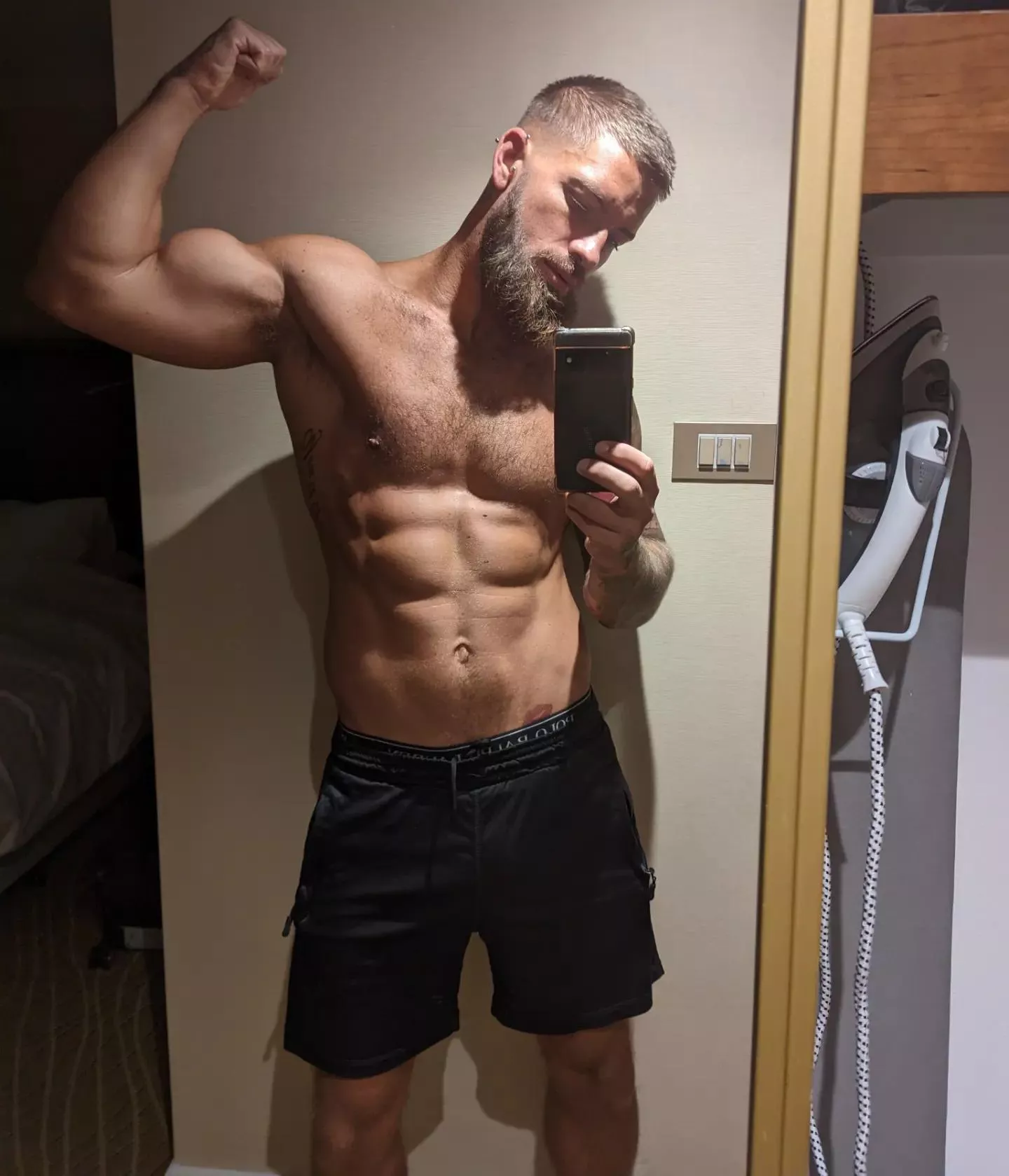 NGL I love my biceps