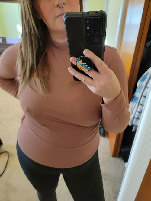 No matter how hot or cold it is, they are always on! 👀