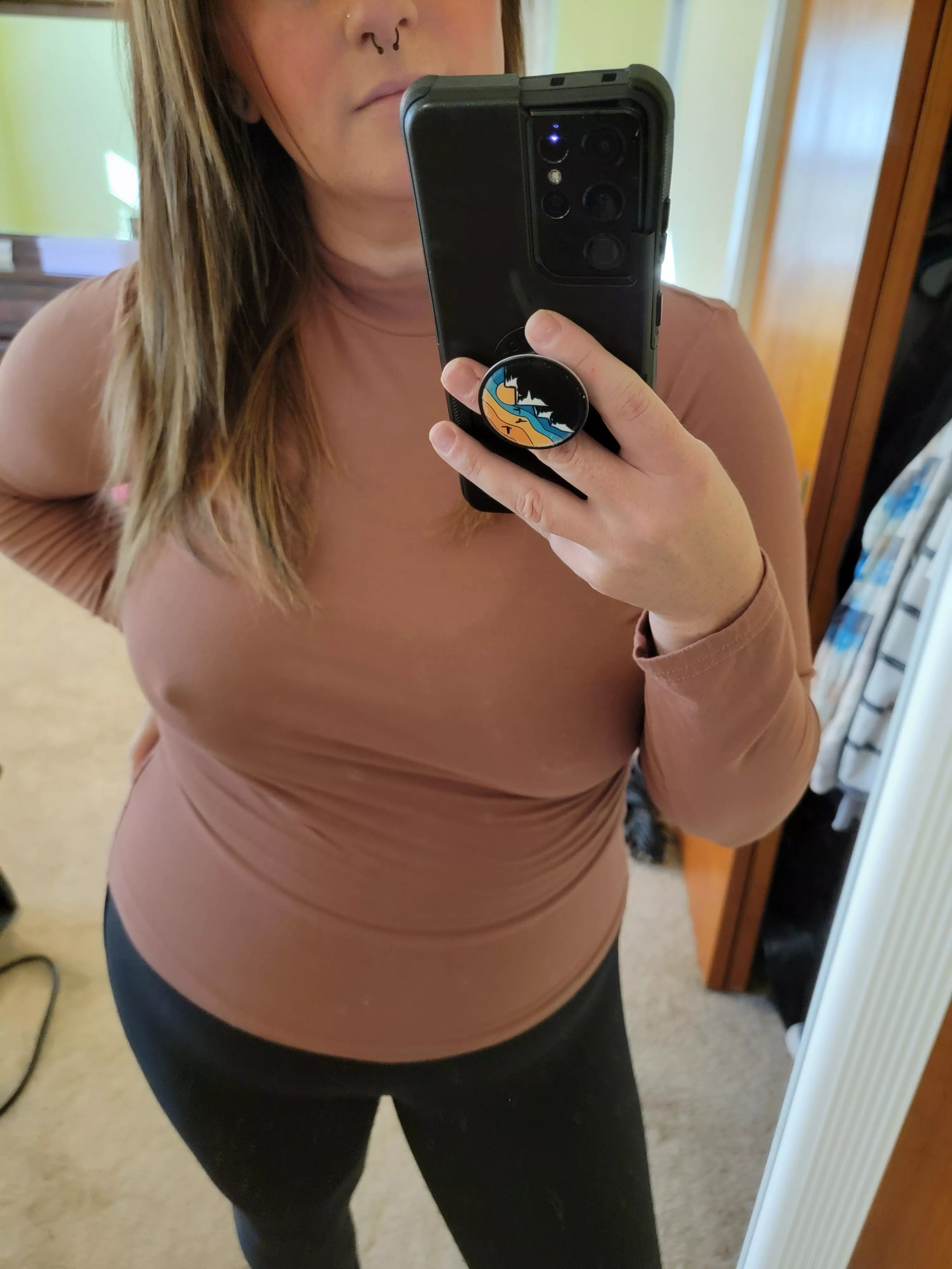 No matter how hot or cold it is, they are always on! 👀