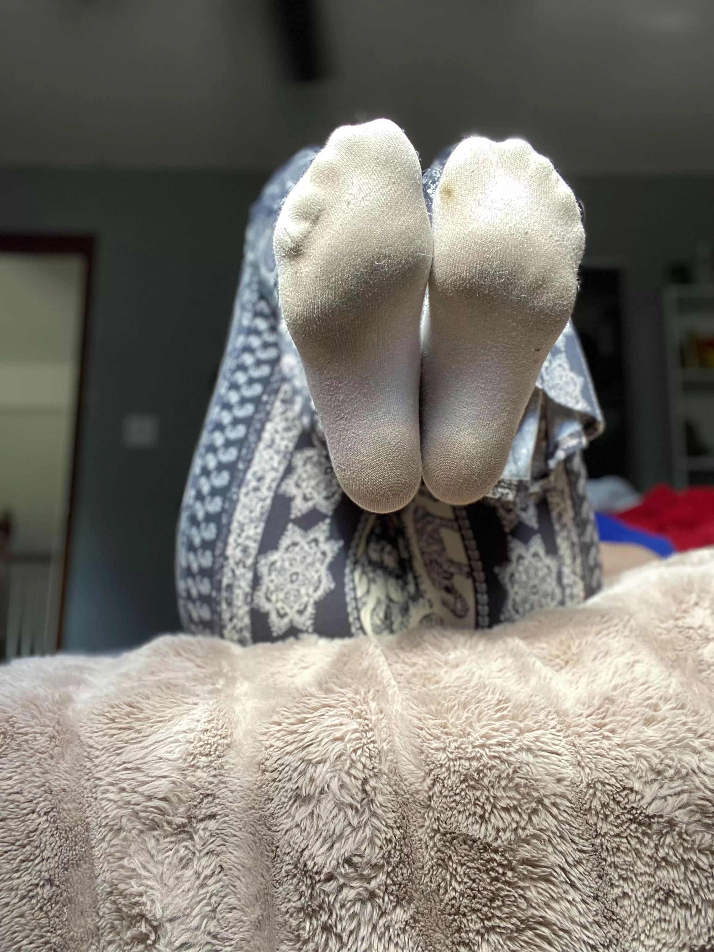 [Selling] Smelly gym socks that are worn for 3 days, want a sniff?