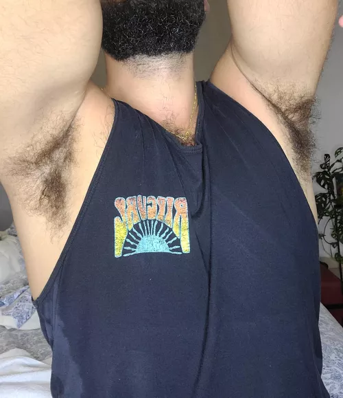 Sweaty shirt sweaty pits.