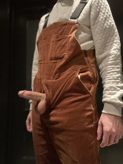 Taking advantage of fancy restaurant bathrooms