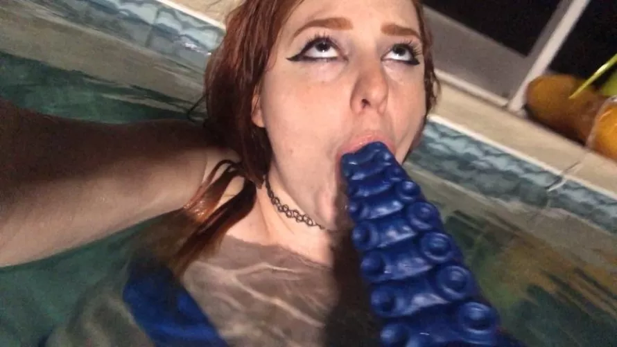 Tentacle Tuesday ft. my Bad Dragon Ika 💦