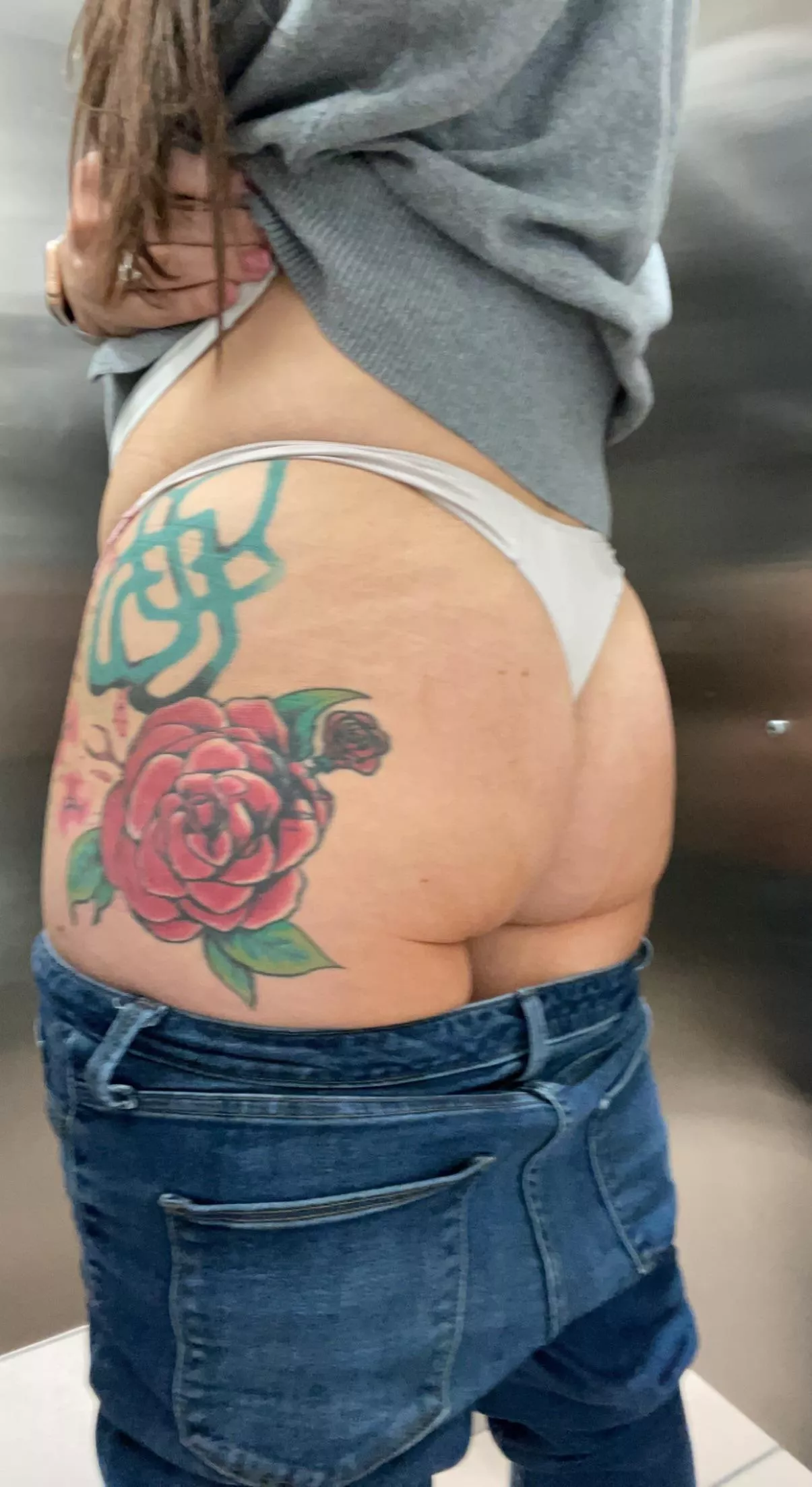 Thiccc booty check 🥵😈