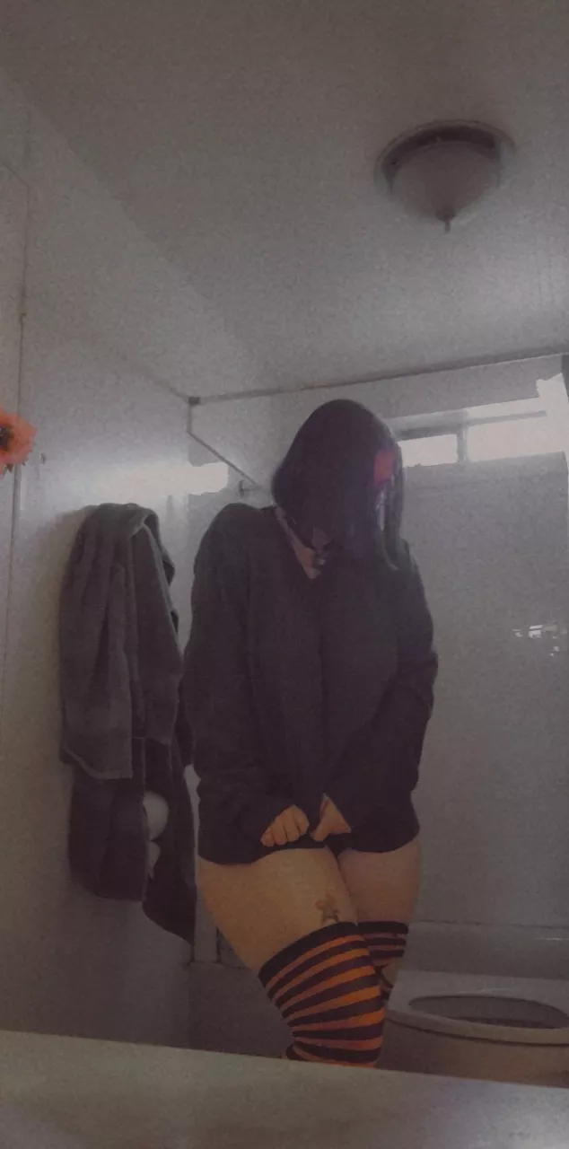 Thinking about going to my first bdsm party any tips for a young first timer?