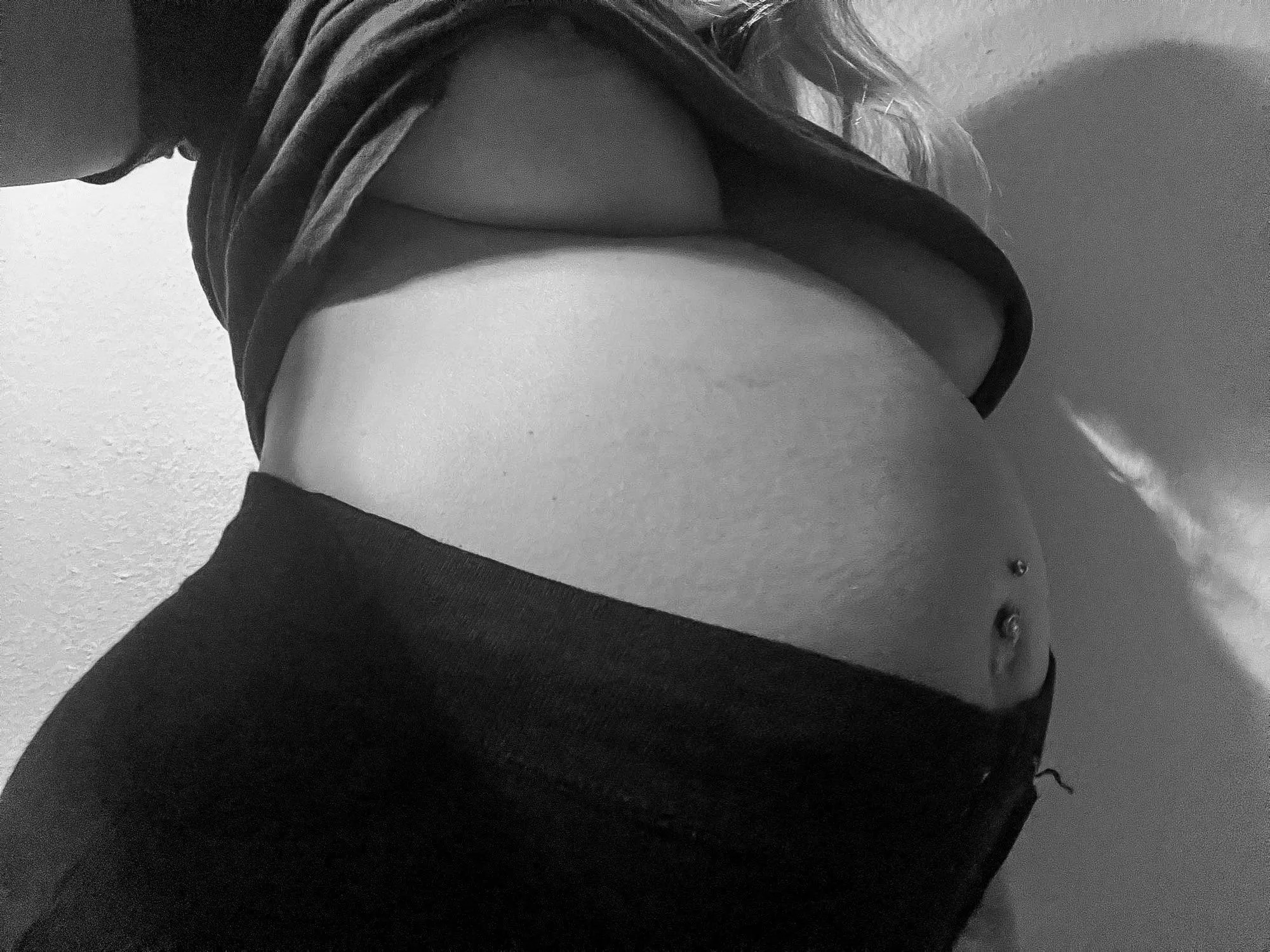 underboob: preggo edition