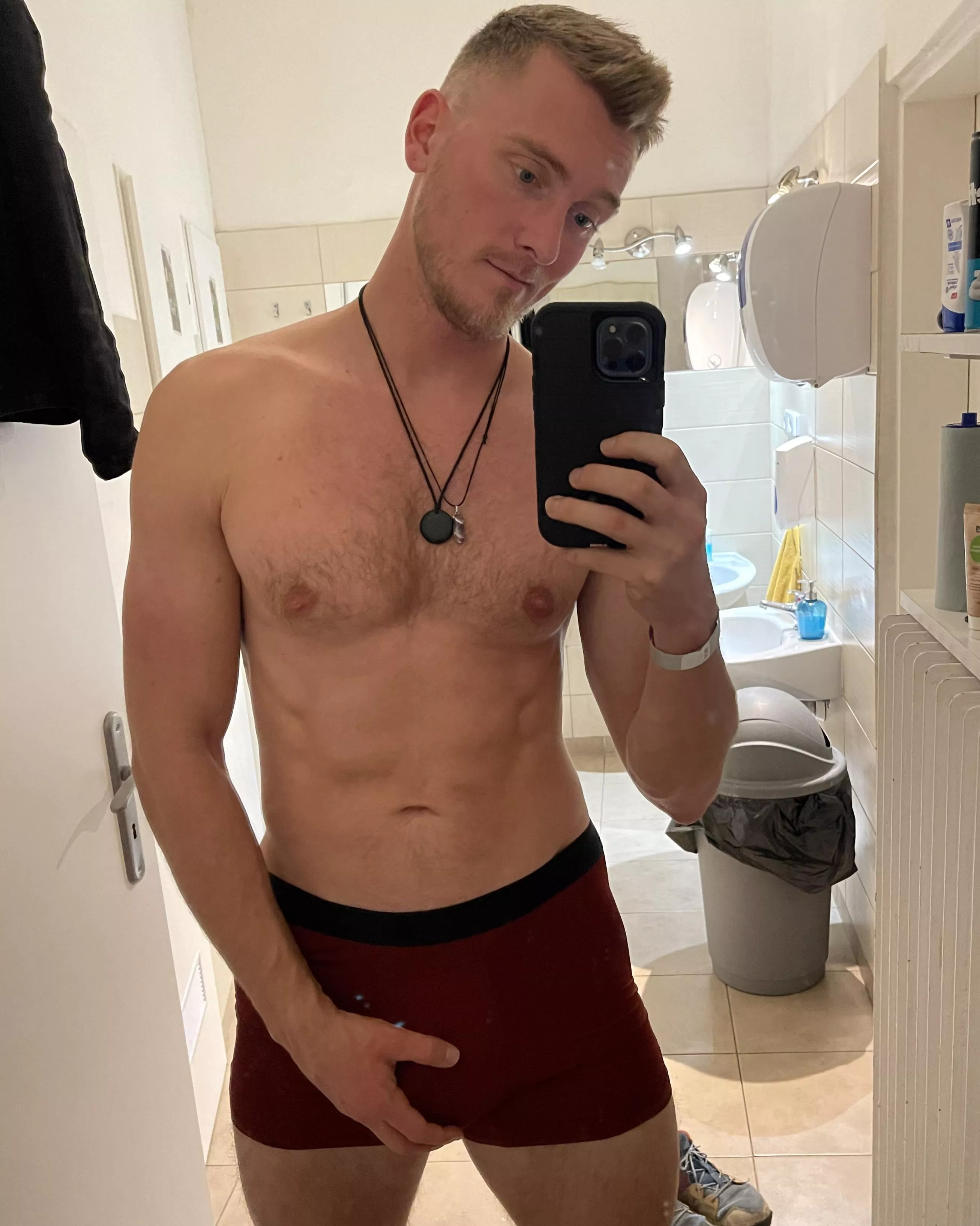 Want to see me take them off 😏