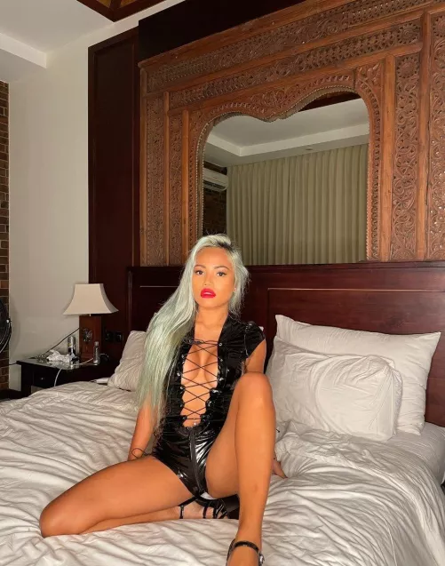 😘would you like me to make you a personalized video🎥 ask me in private daddy💦😈