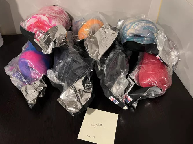 [WTS] [US] Bad Dragon Mary, Monet, Alice, Anje, Lana, Sofia, Twitch