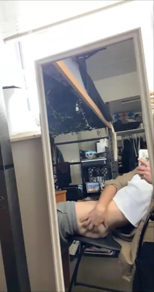 21 m Montreal, Quebec. 6’2 hung Varsity athlete. DMS Open