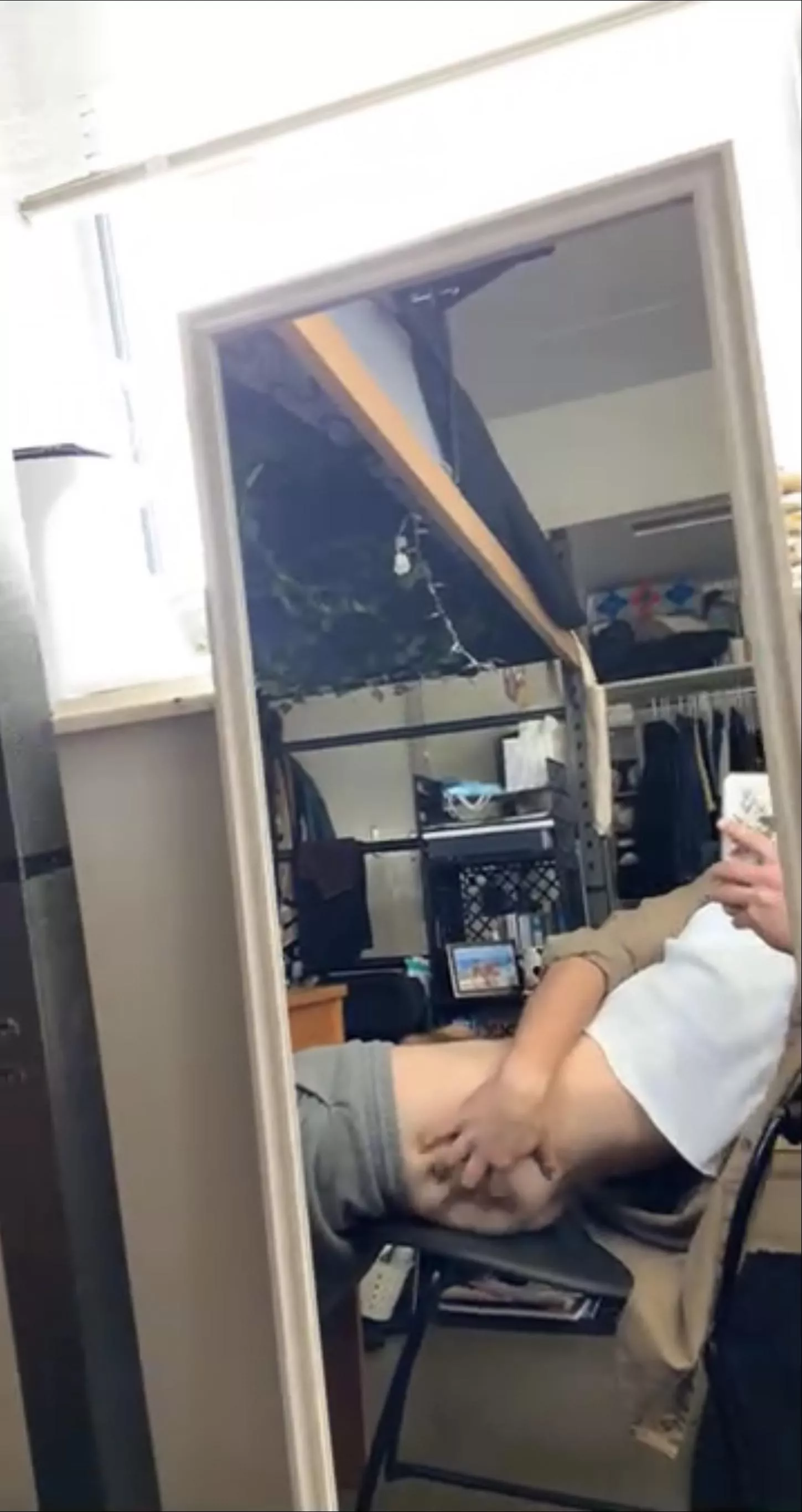 21 m Montreal, Quebec. 6’2 hung Varsity athlete. DMS Open