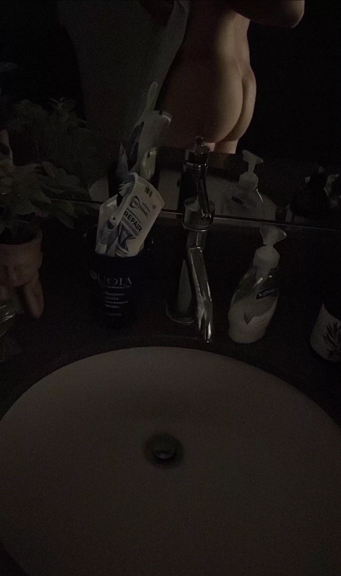 22 M - Looking to explore