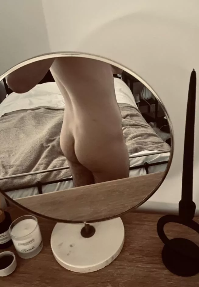 [24] Does this count as cute? 🍑