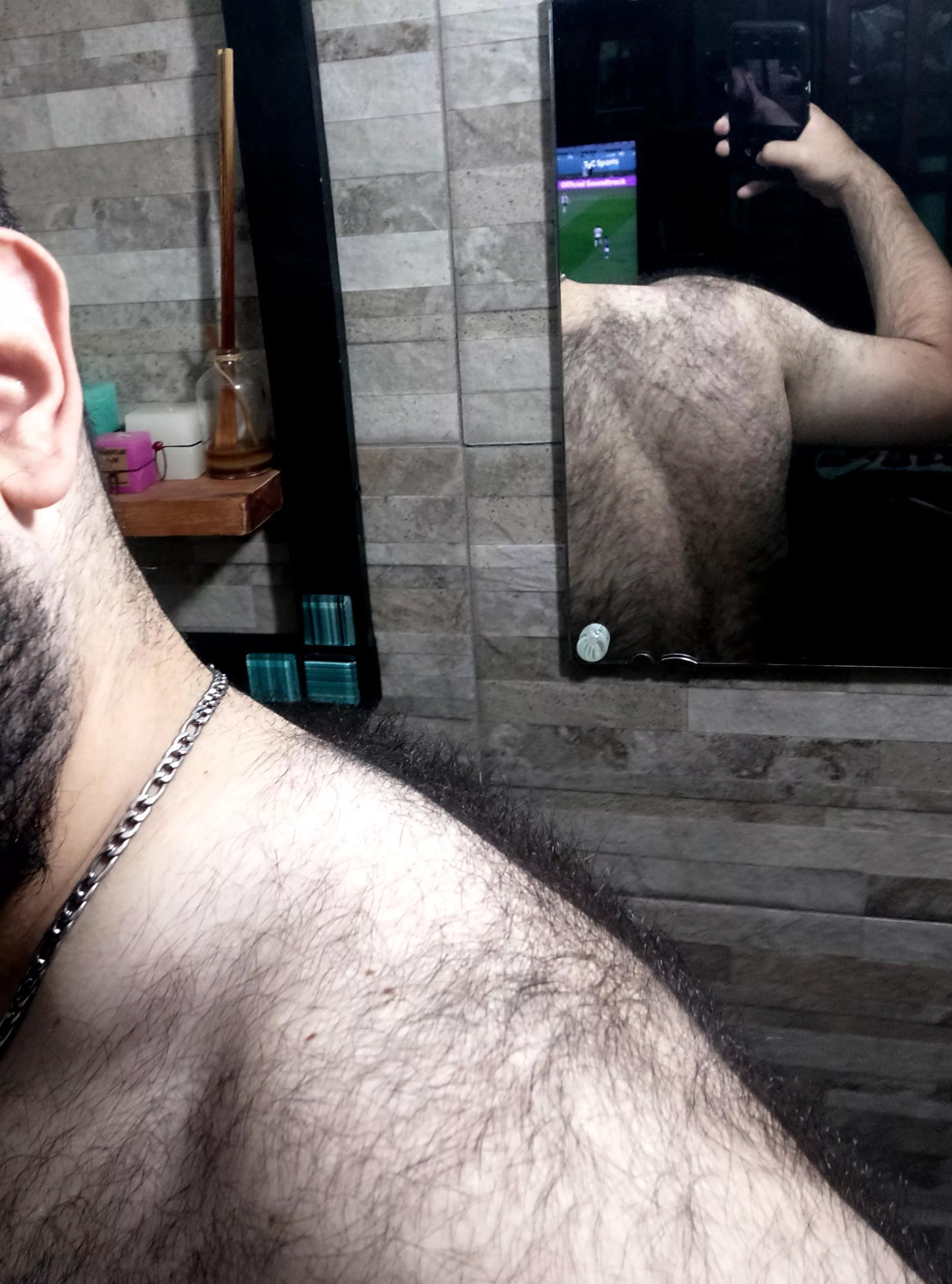 (26) should i get rid of my back hair?