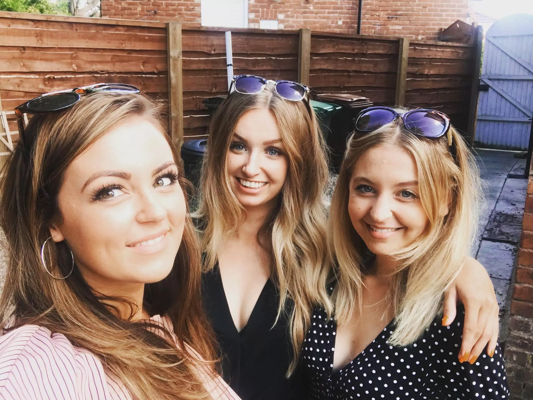 3 milfs - who’s the hottest?