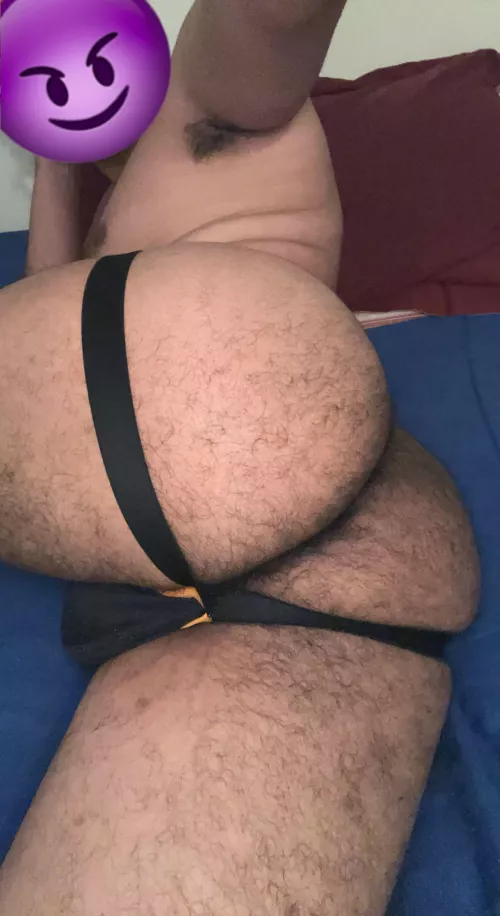 After a long day, this is a good way to relax! 😜😈