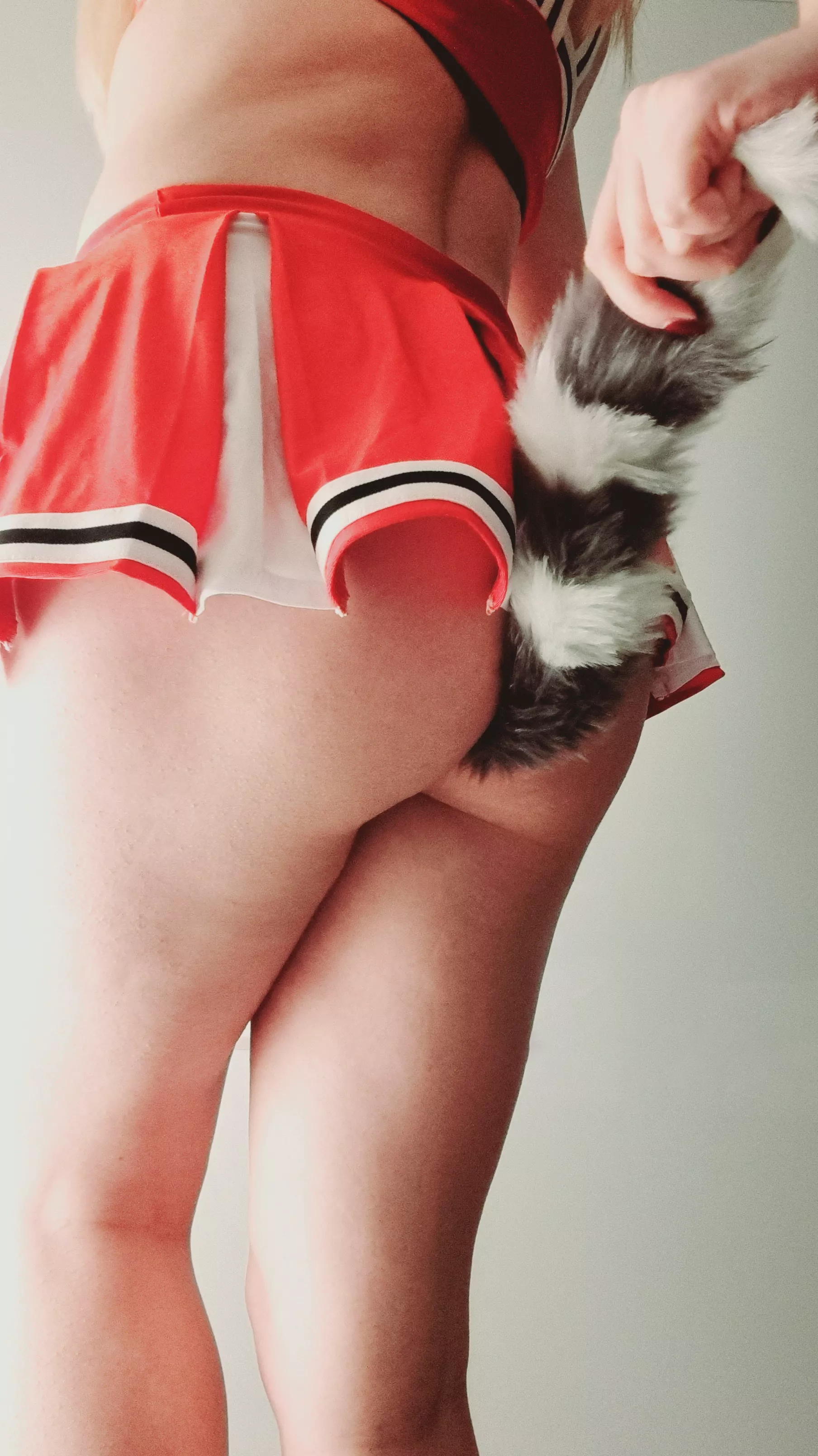 Another foxy post, hope you like my tail