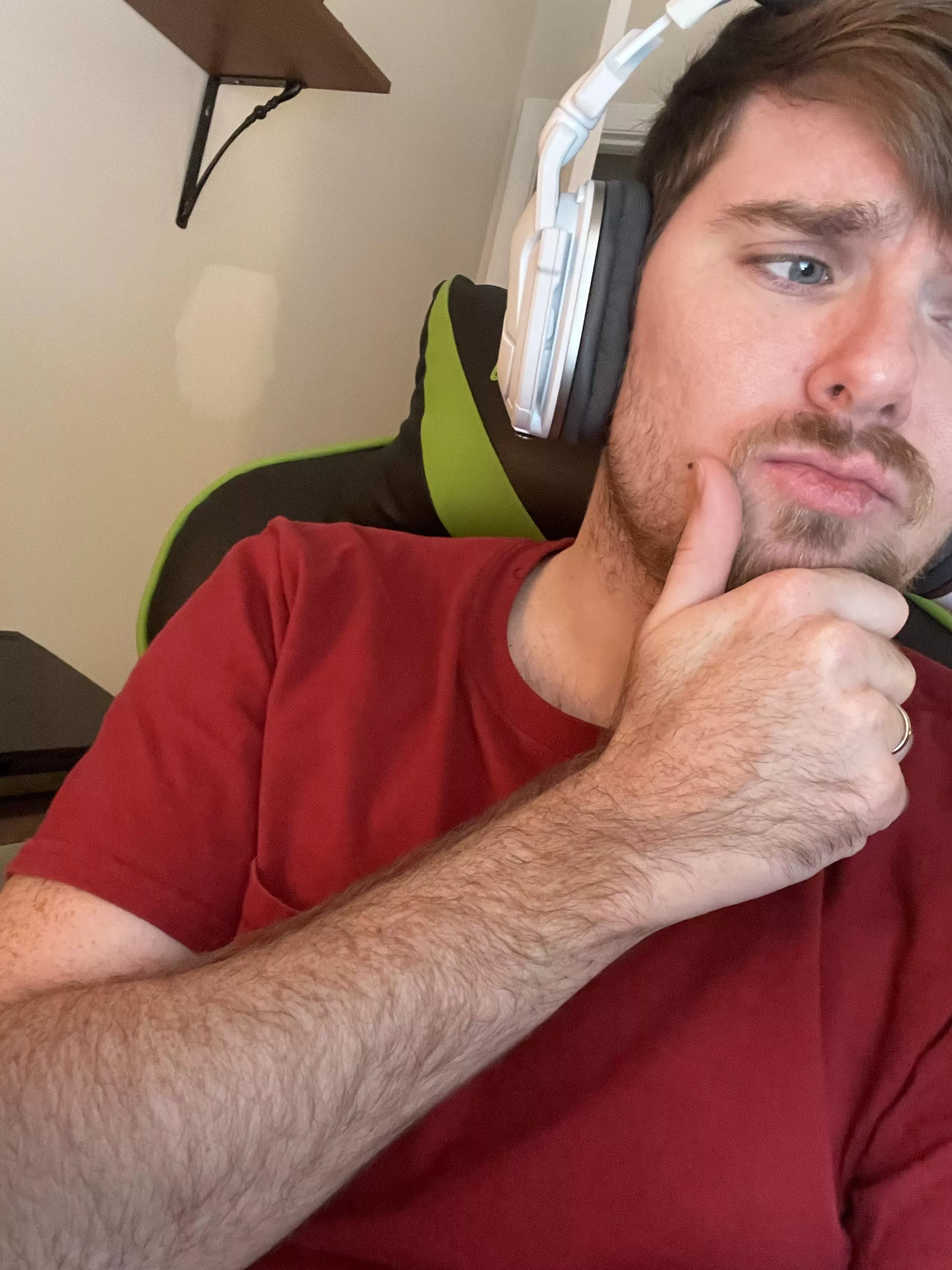 Anyone want to play Destiny 2 with me?