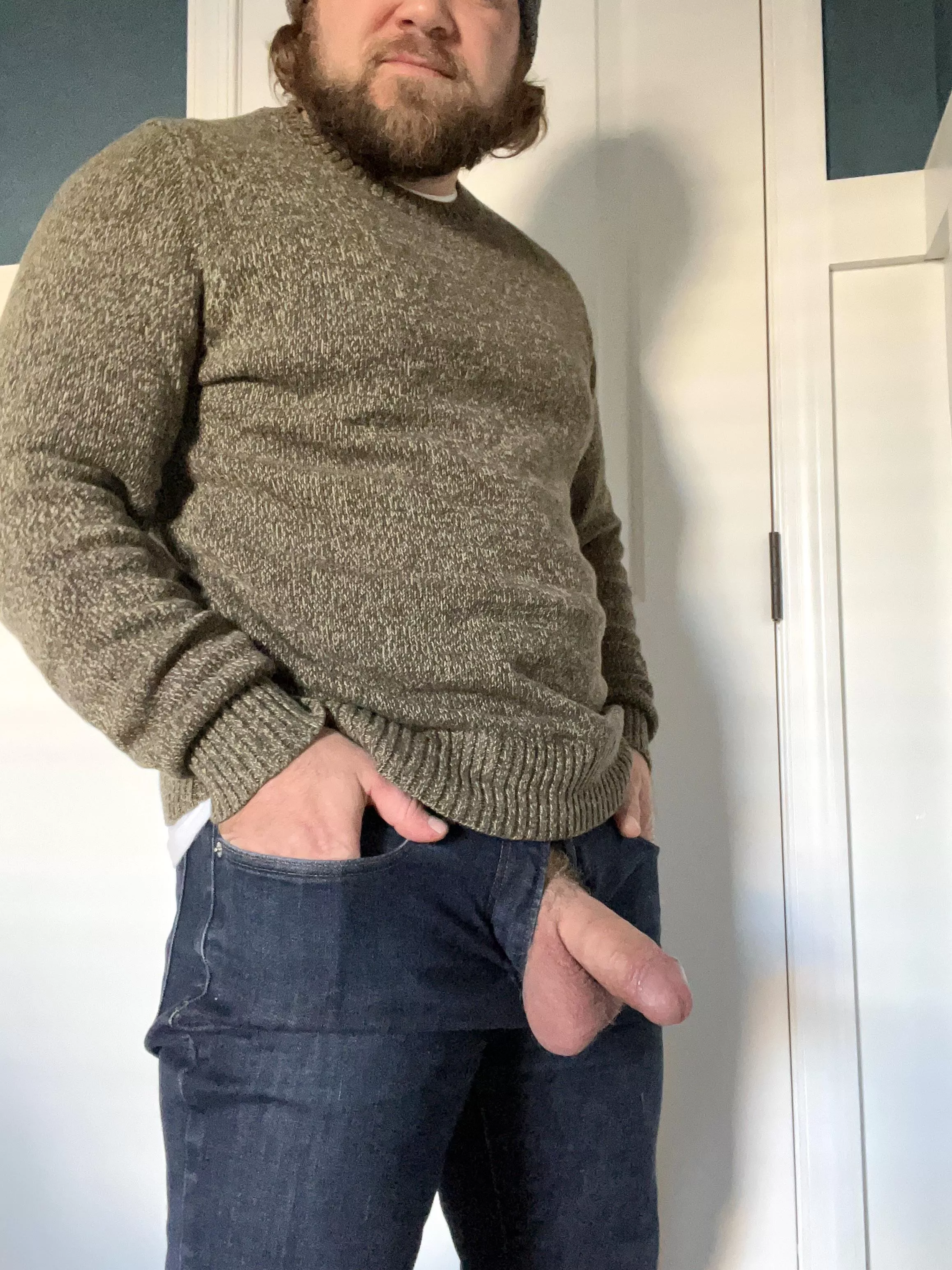 Been stuck sweating in my jeans, so I let it out. Come here n suck my smelly nuts