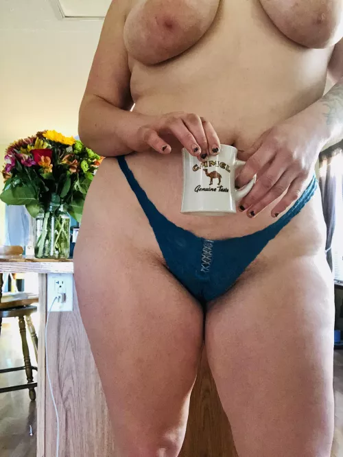 Celebrating my 32nd revolution around the sun today!! Broke out my special coffee mug for the occasion 🐪 ☕️