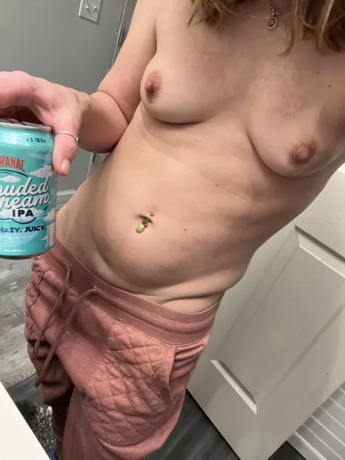 Cheers to this titty Tuesday🍺
