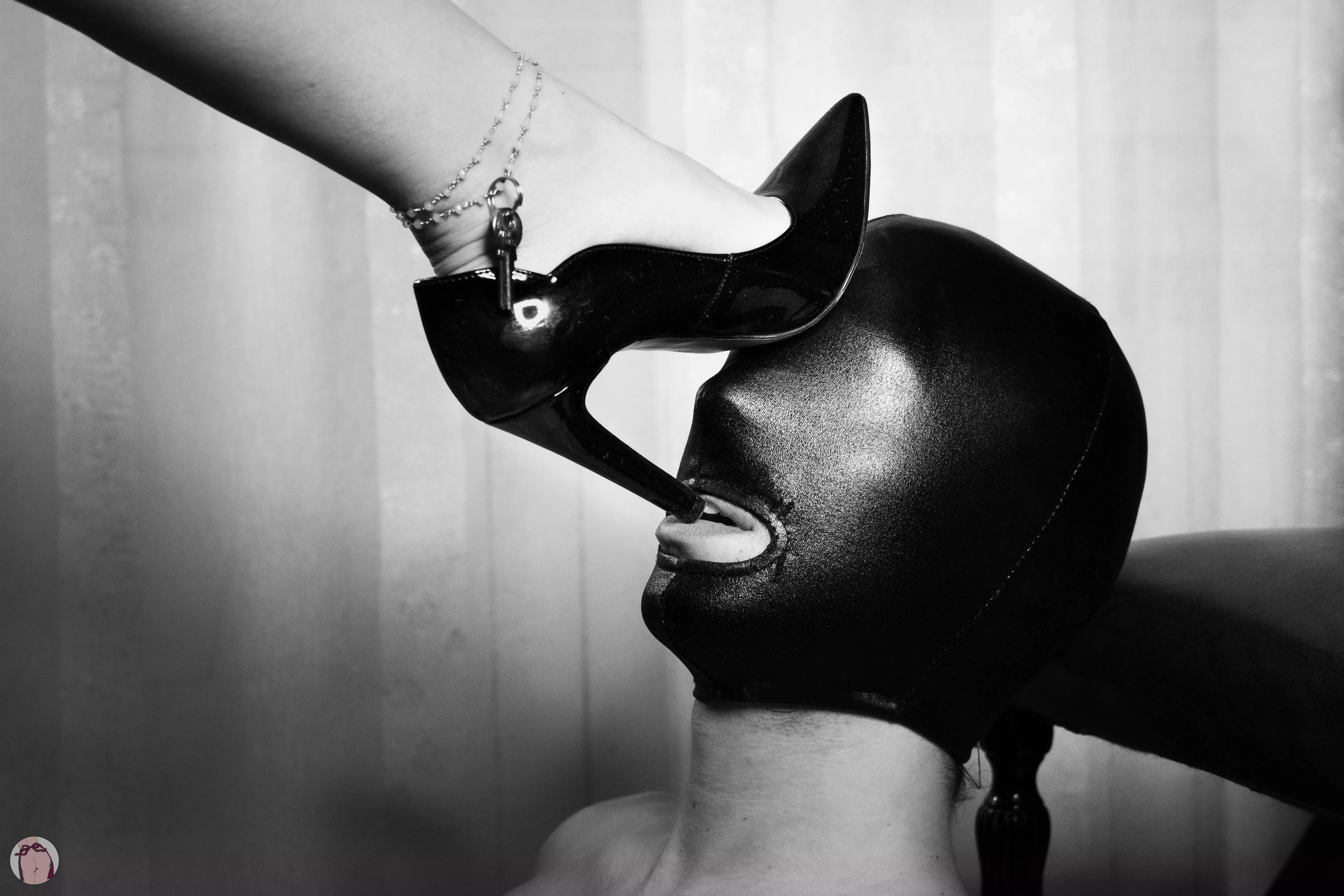 Dear colleagues, be aware! Twitter suspended my account because of this pic.