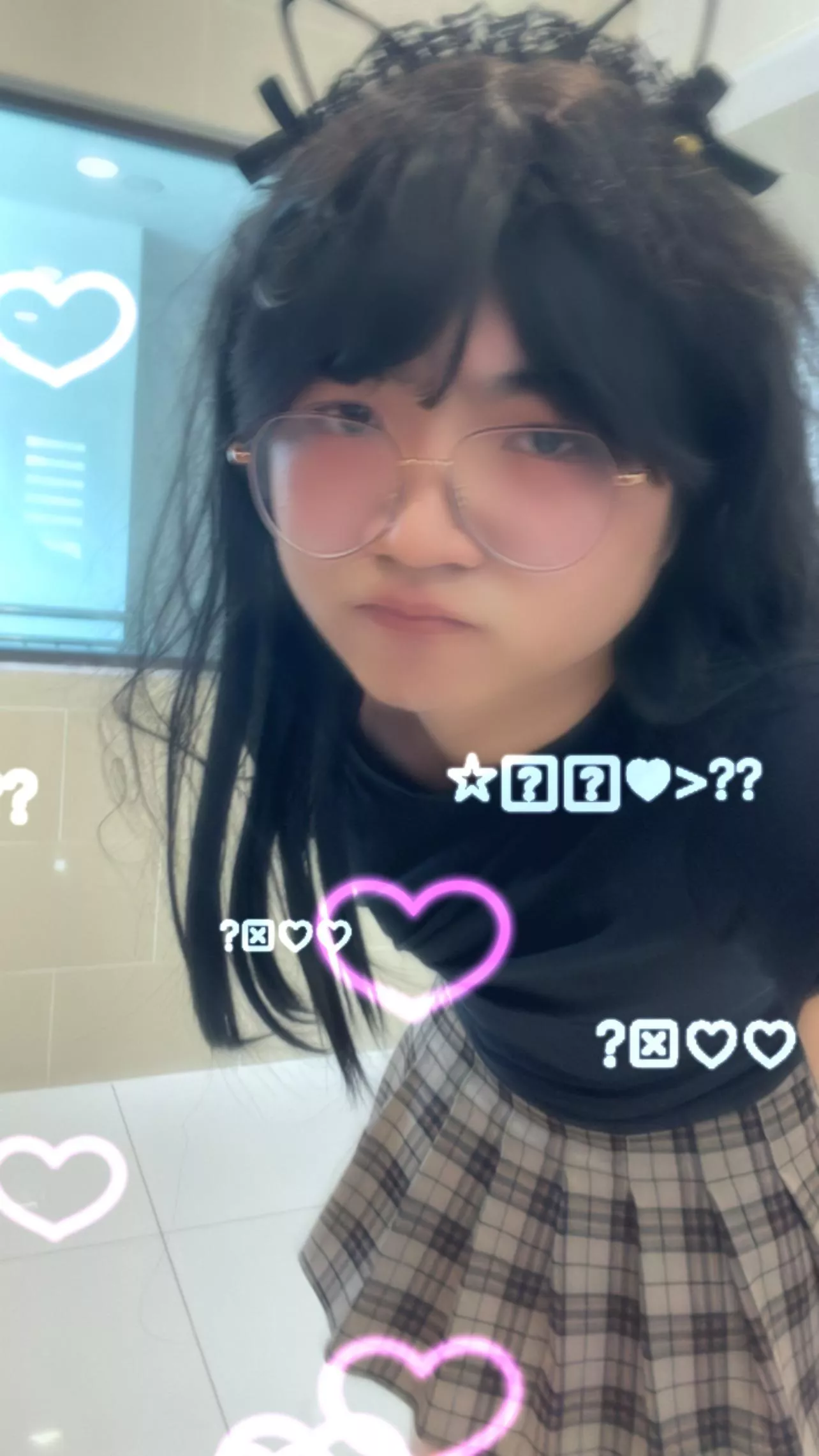 Do i look cute enuf to get a lil likes :3