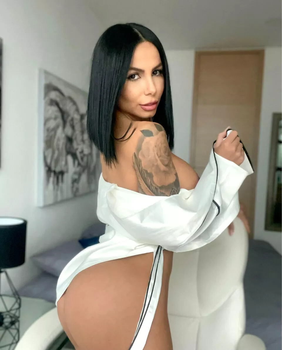 Do you like this cowgirl? 🤠