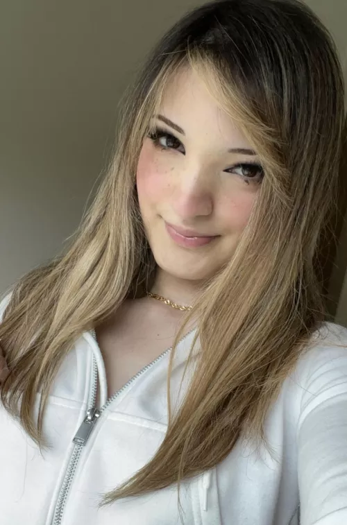 Does anyone like this makeup? 🌸