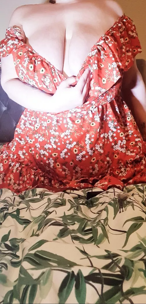 Everybody loves a sundress, even in Autumn 😌