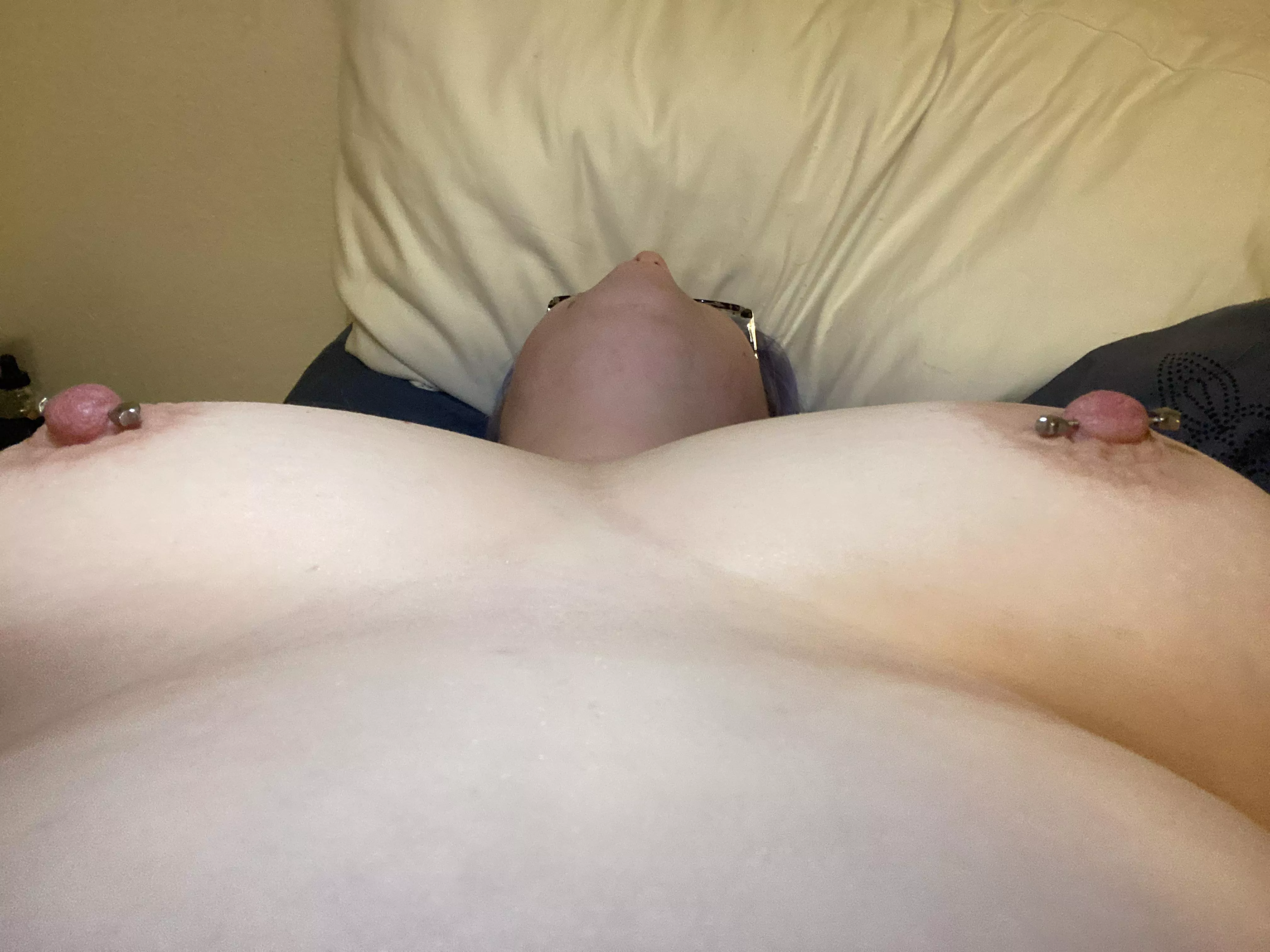 [F] Happy titty Tuesday.