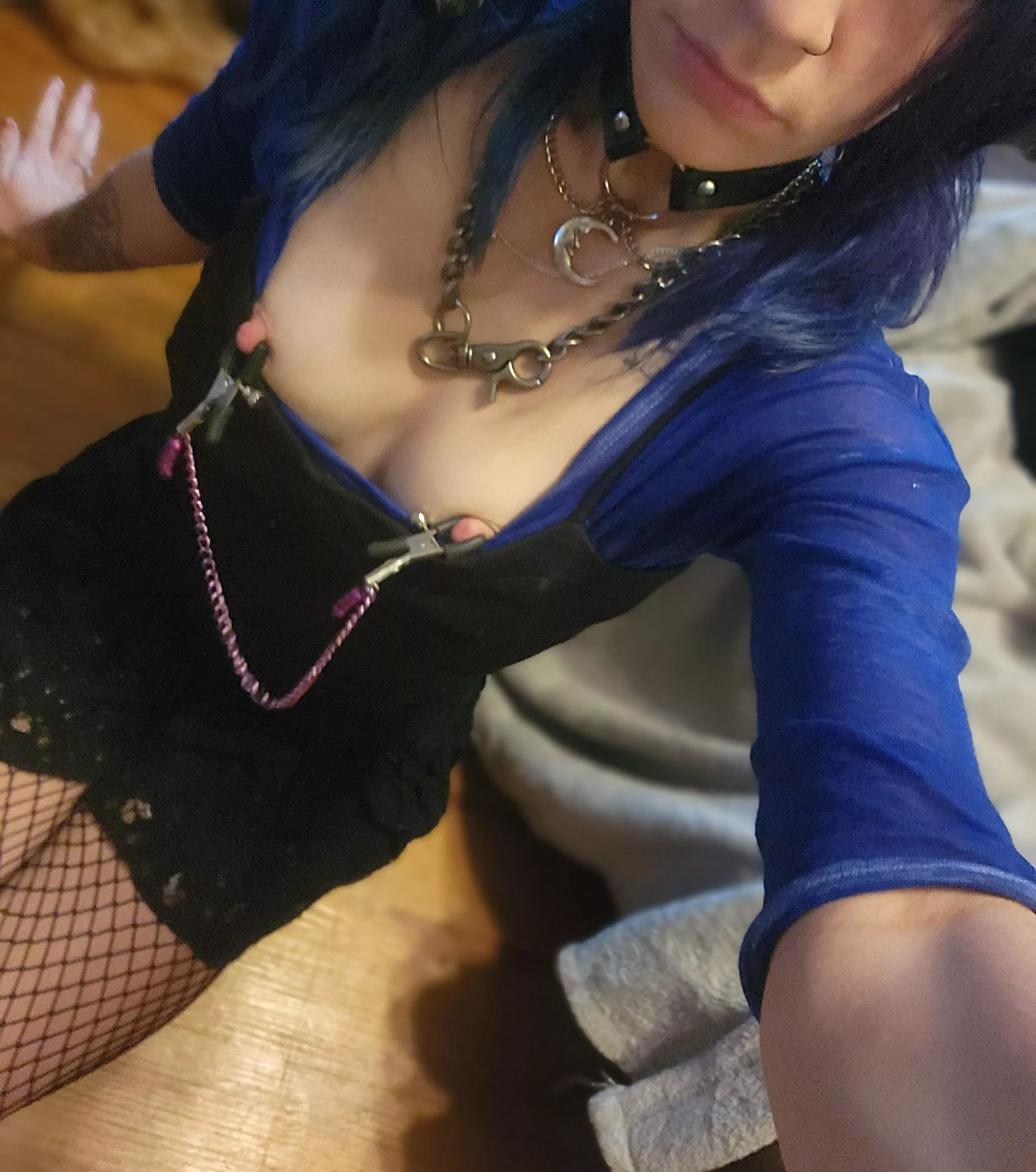 [F] Ready to serve you