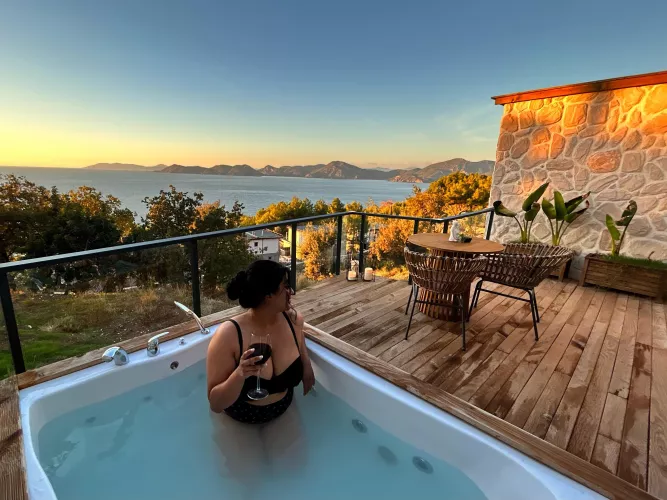 Happy Hump Day from Turkey! 🇹🇷 🍷