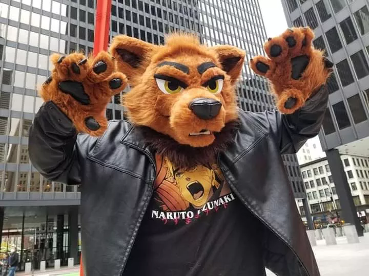 Hello furries! I share my first post by showing off my wereeolf sona redbone! He gives great big hugs!