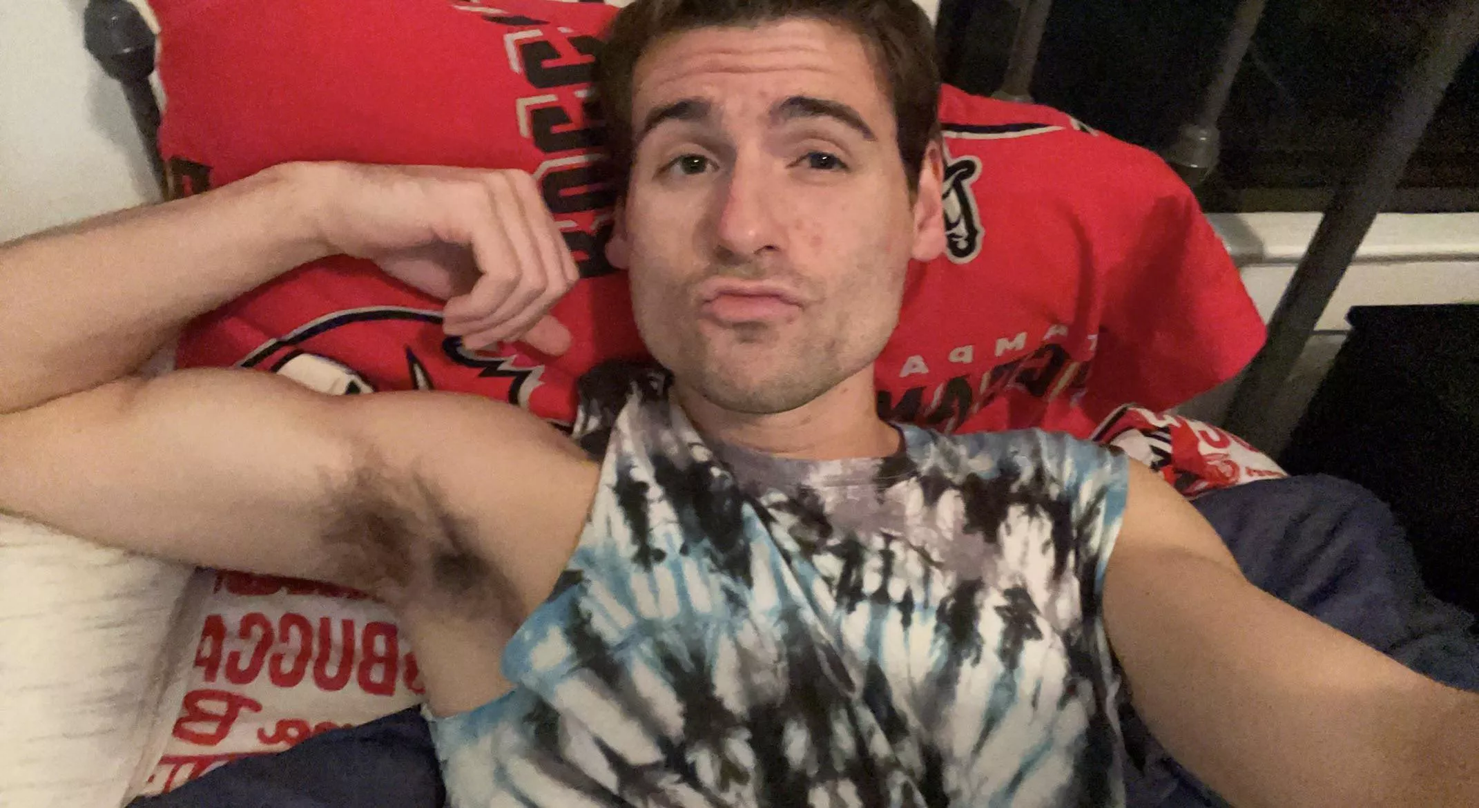 He’s got one hot armpit