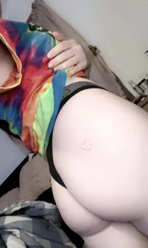 Hey, can I be a good whore for you 😏😘