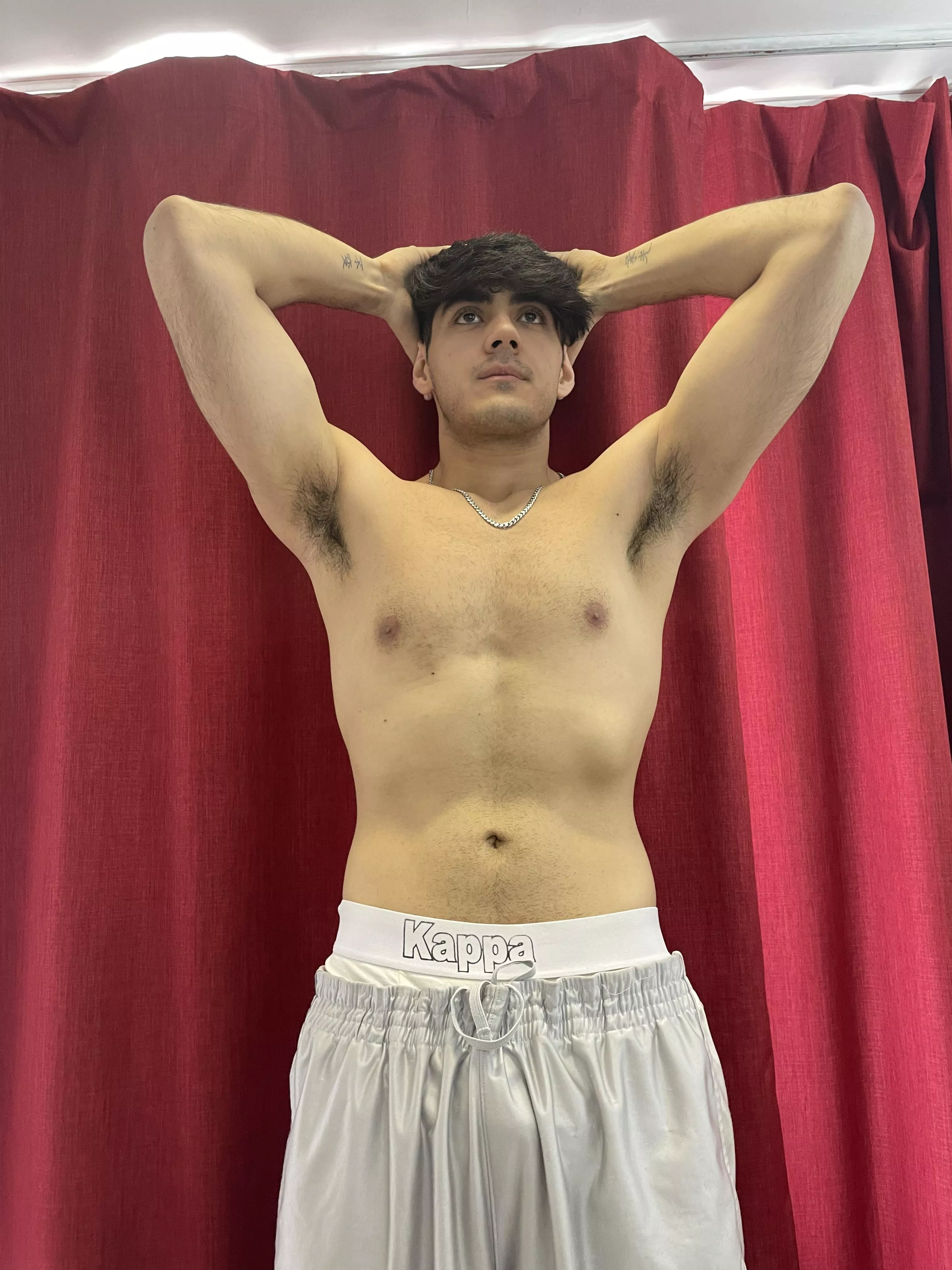 Hi its my birthday enjoy my armpits!