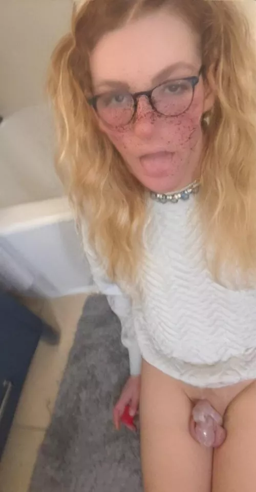 How long do I have to stay locked 👉👈