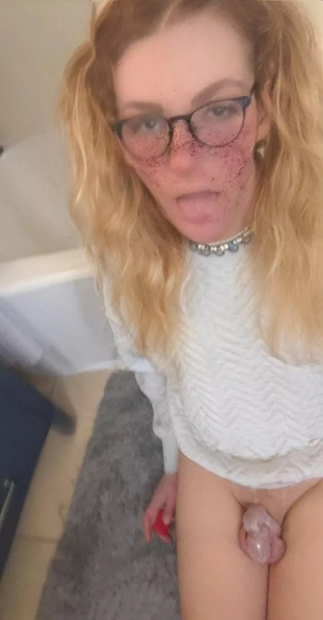 How long do I have to stay locked 👉👈