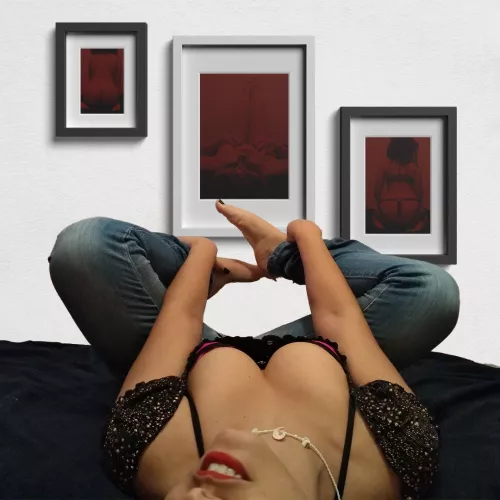 I hope you're looking at my feet