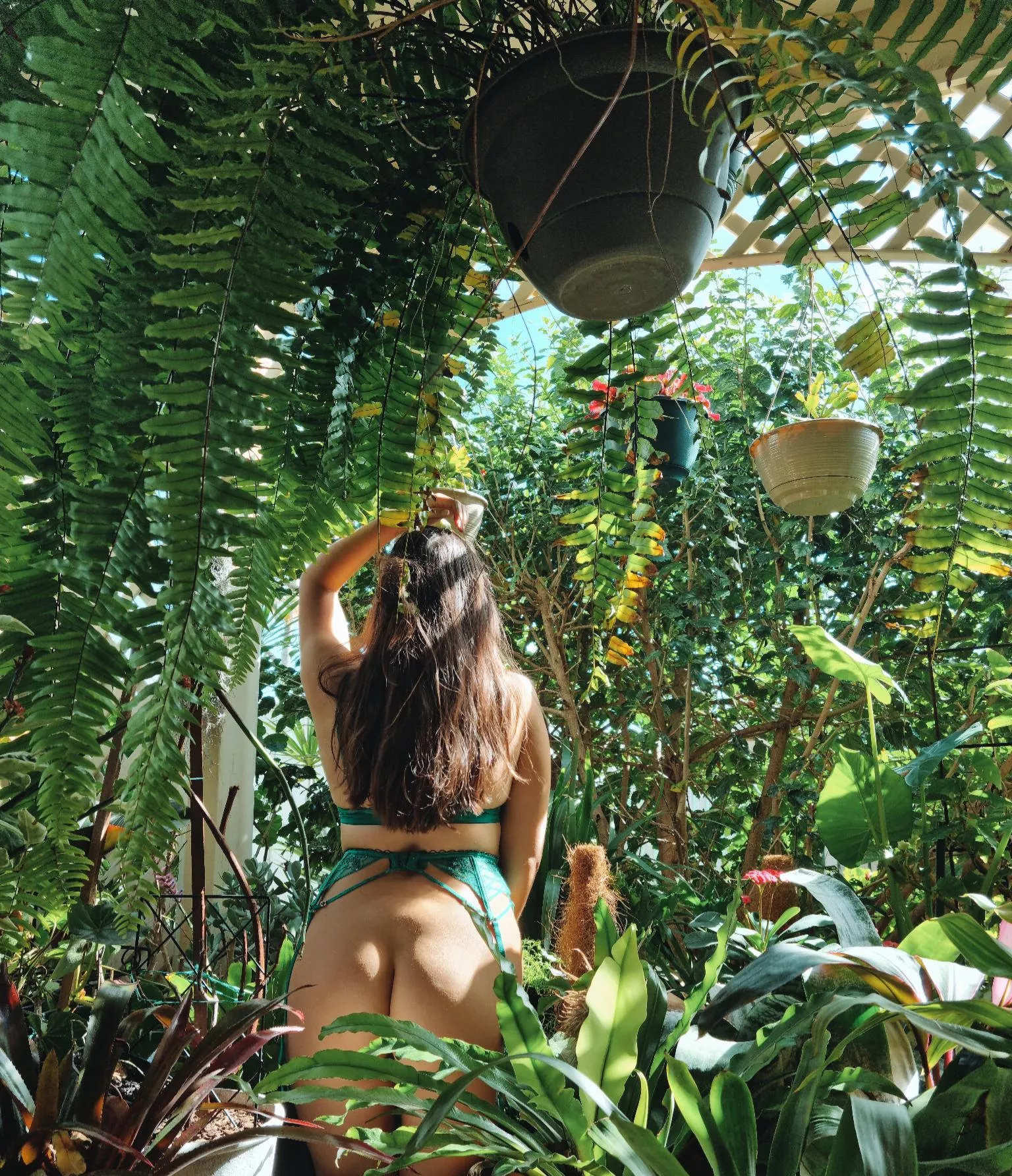 I know I look good in green