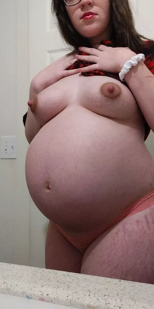 I miss being pregnant. ugh this thong barely fits me now