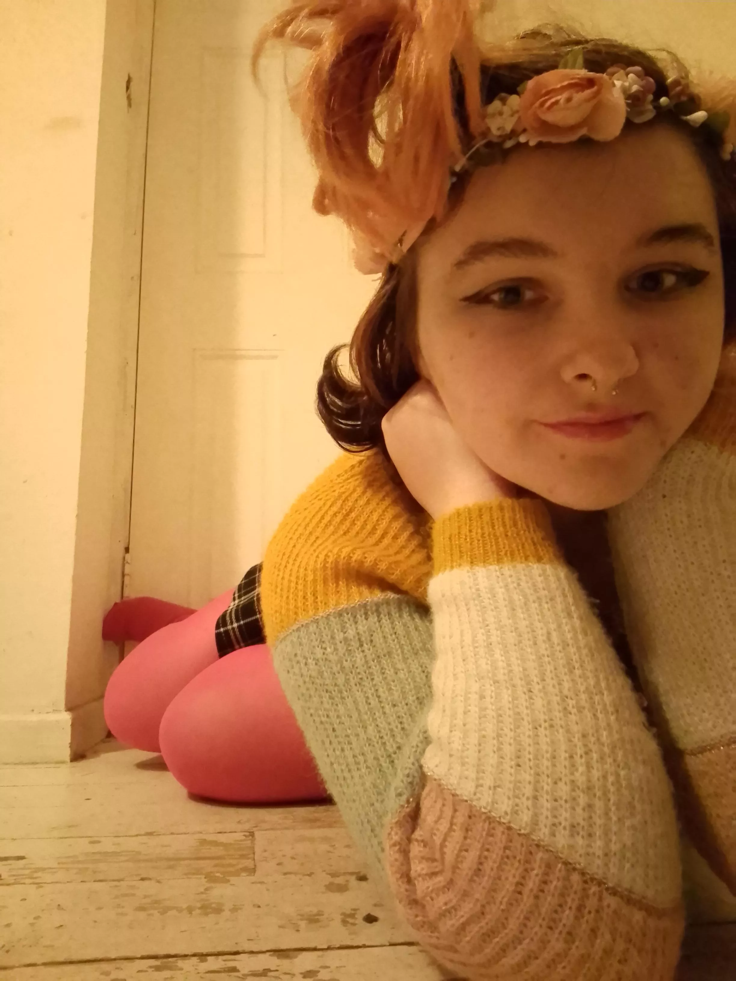 idk what this pose is >-<