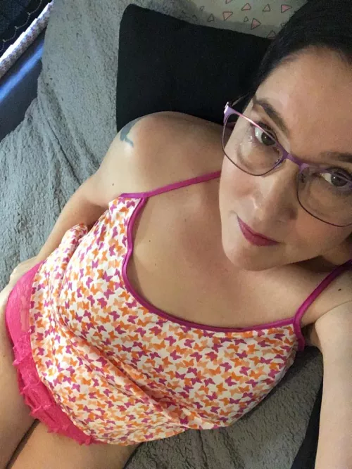 If MILFs are your thing here I am