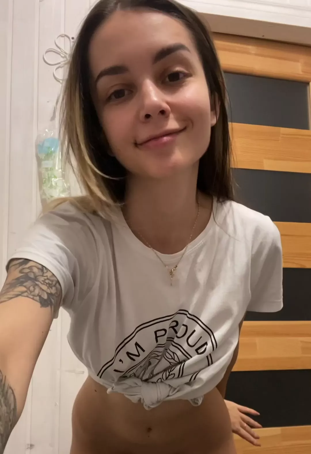 ⬆️ if you want to see me completely naked 🙈