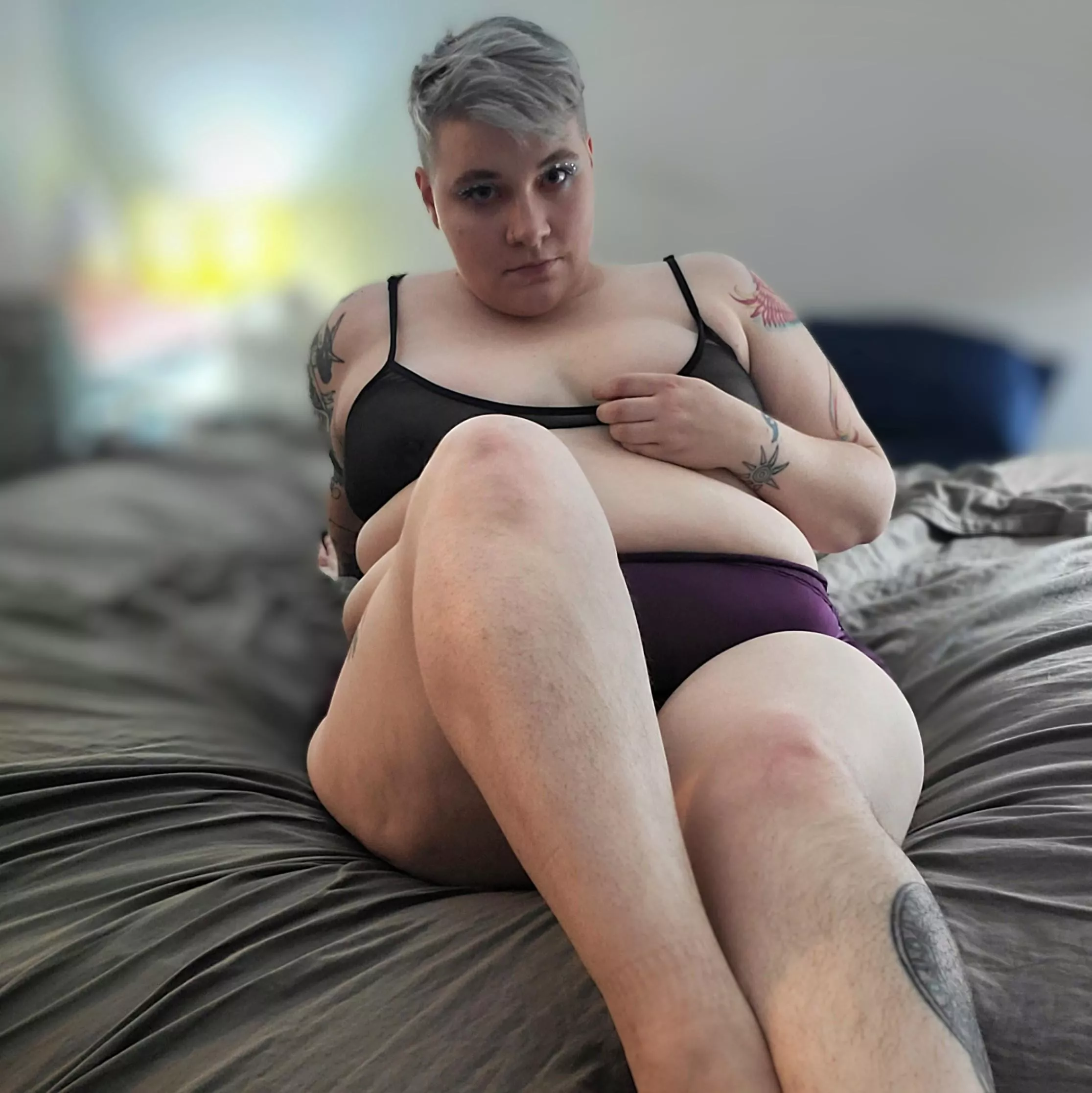 I'm hairy everywhere- legs, pussy, arms, and pits 💜