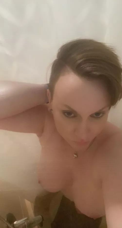 I’m lonely.. shower with me?